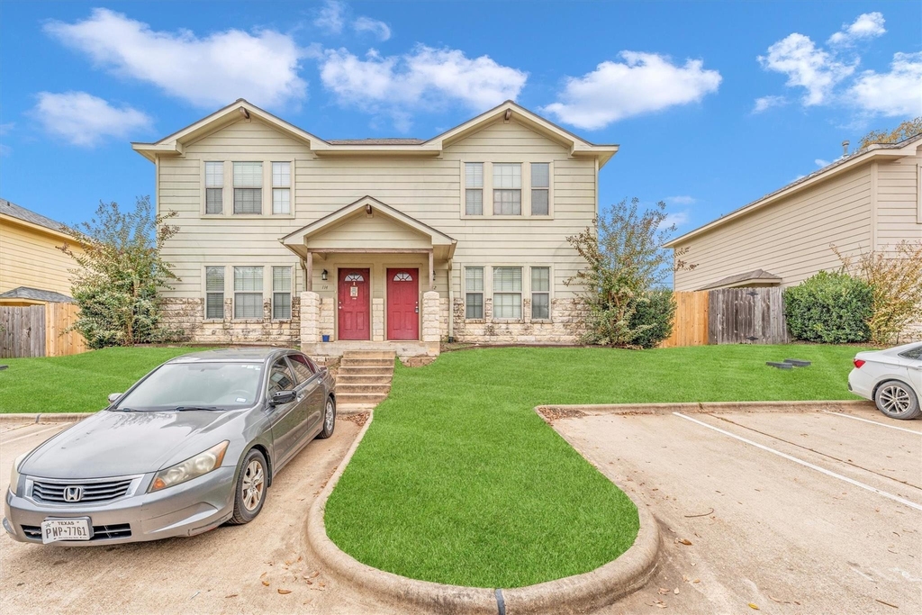 112 Vista Way - Photo 1