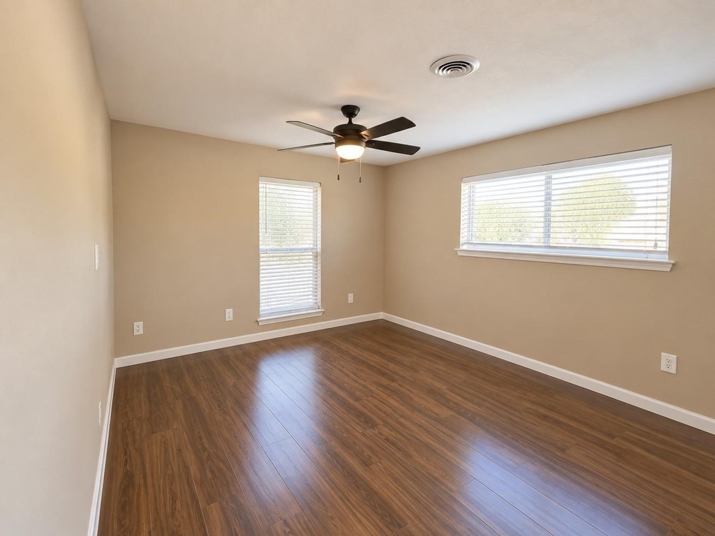 676 Ravensworth Drive - Photo 10