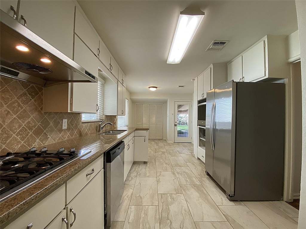 3207 Banbury Place - Photo 6