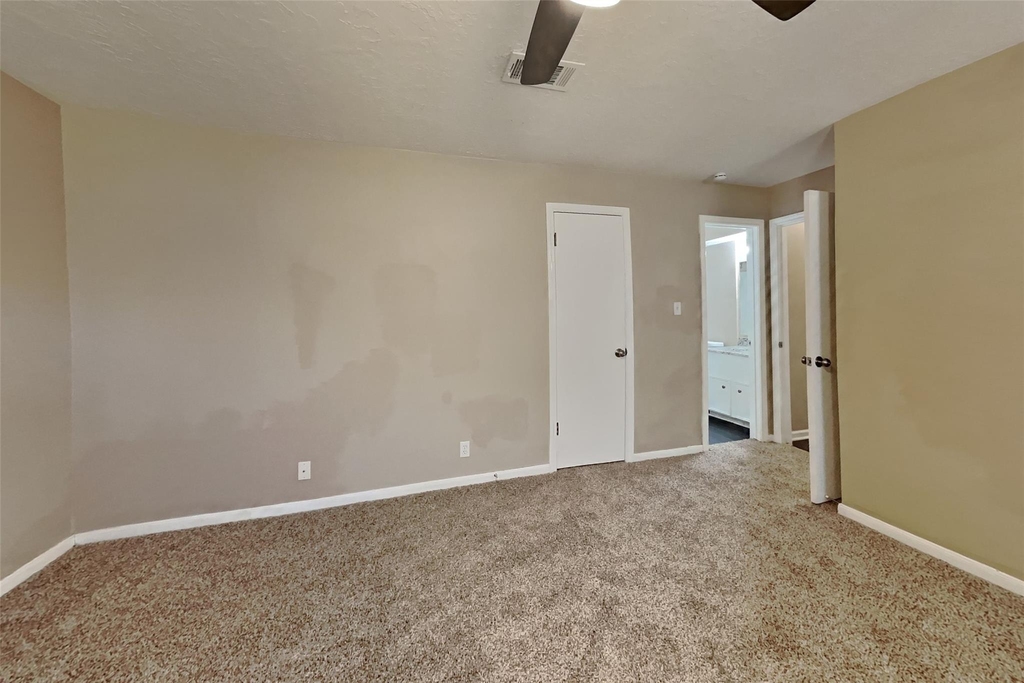 11218 Angelique Drive - Photo 6