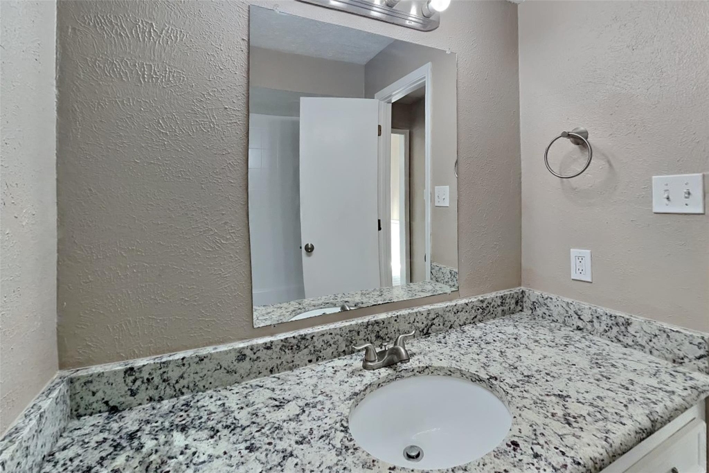 11218 Angelique Drive - Photo 16