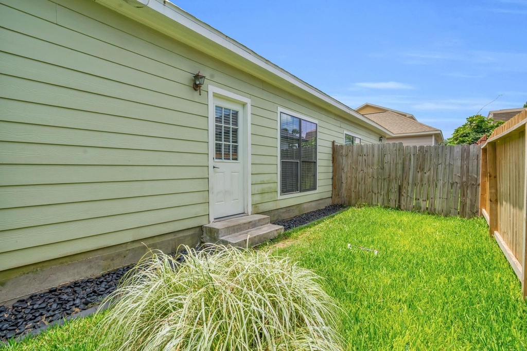 16872 Kempwood - Photo 22