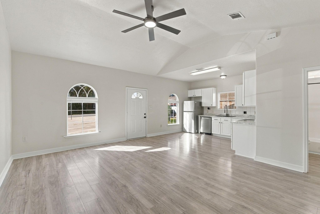 16872 Kempwood - Photo 4