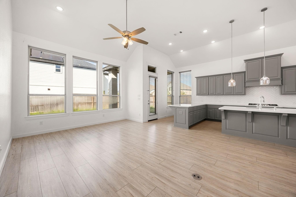 7315 Camden Crestwood Way - Photo 3
