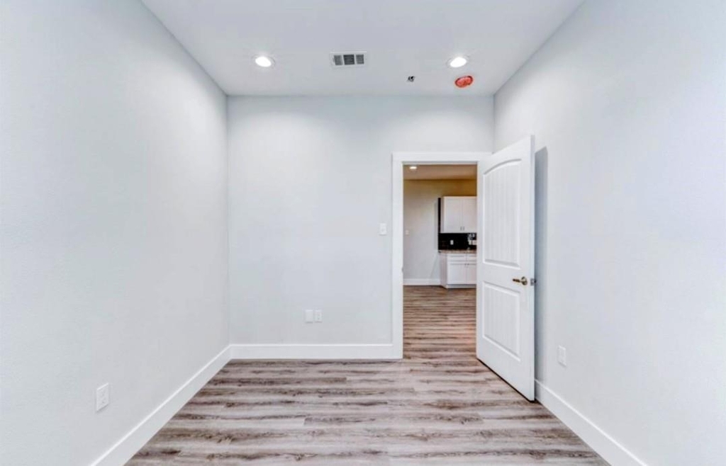 2906 Berry Road - Photo 5