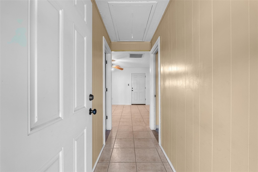 7108 E Hunter Drive - Photo 4