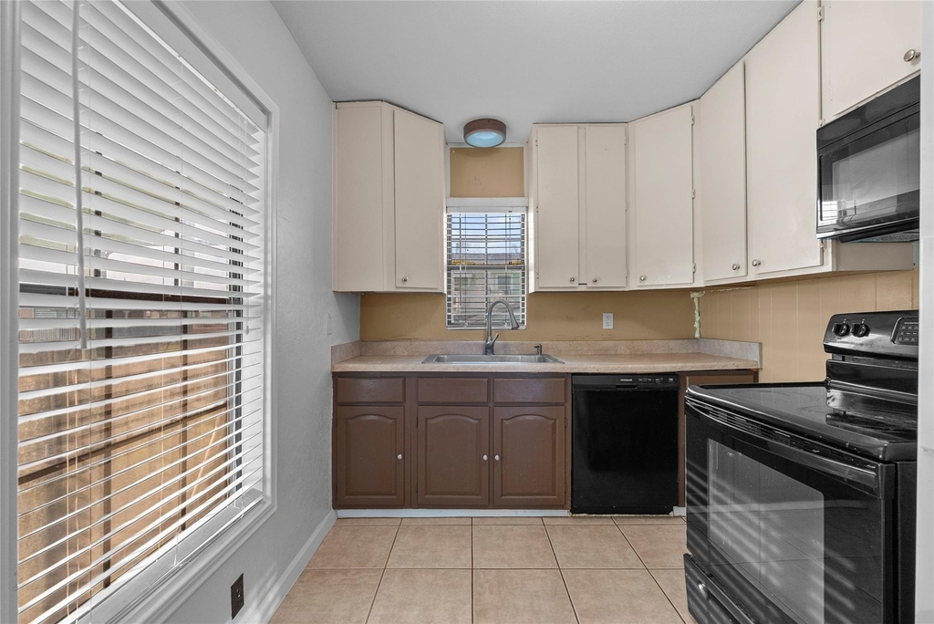 7108 E Hunter Drive - Photo 11