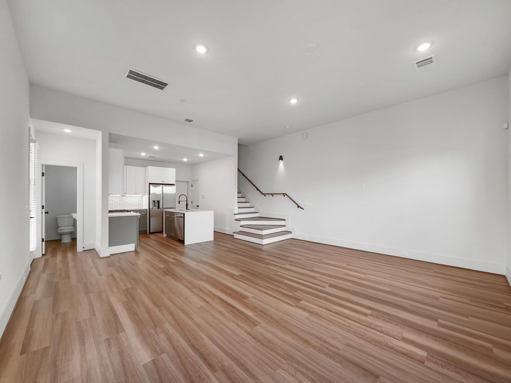 881 Rachel Street - Photo 5