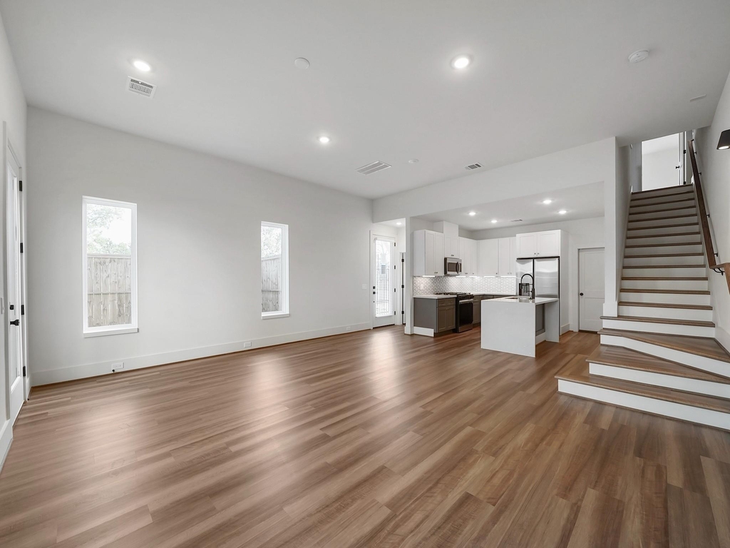 881 Rachel Street - Photo 6