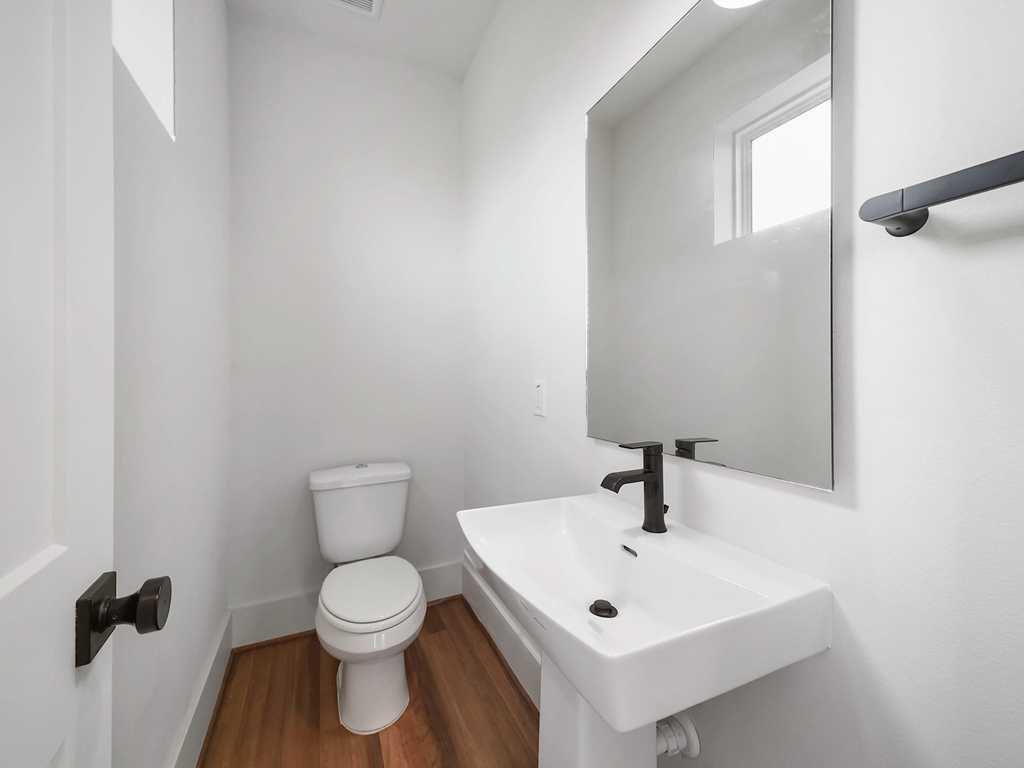 881 Rachel Street - Photo 11