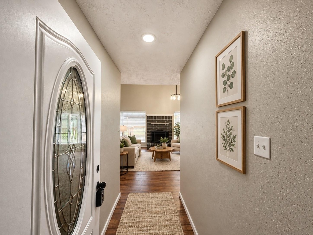 2118 Creston Drive - Photo 2