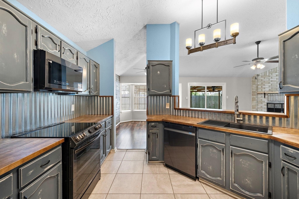 634 Spring Breeze Street - Photo 16