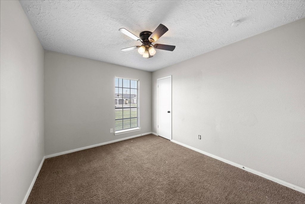 634 Spring Breeze Street - Photo 23