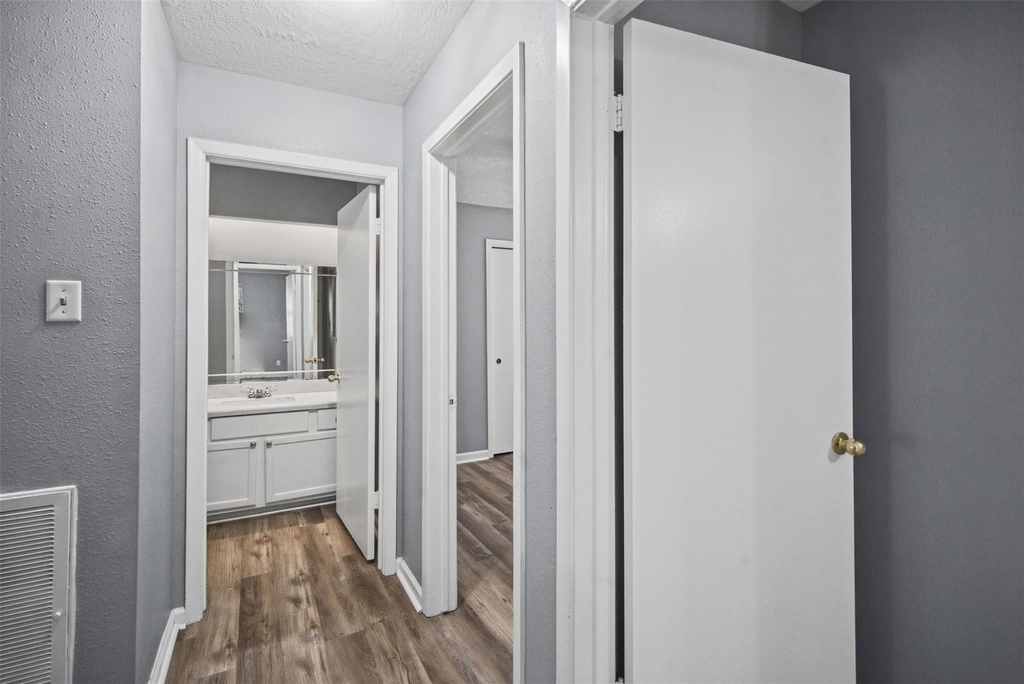 1323 Castle Glen Drive - Photo 24