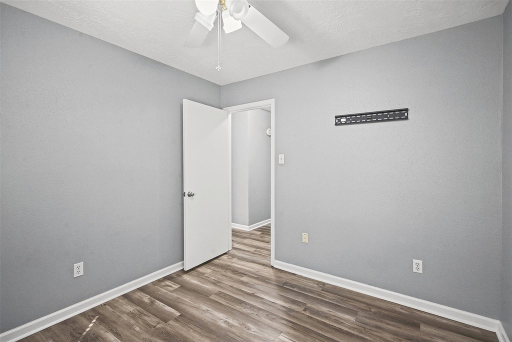 1323 Castle Glen Drive - Photo 21