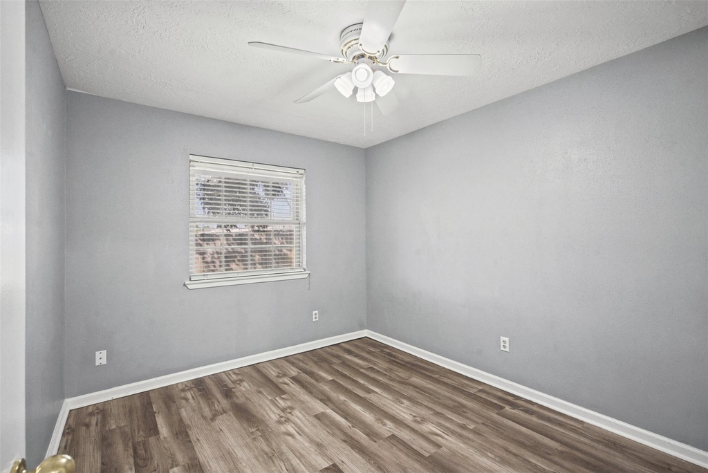 1323 Castle Glen Drive - Photo 16