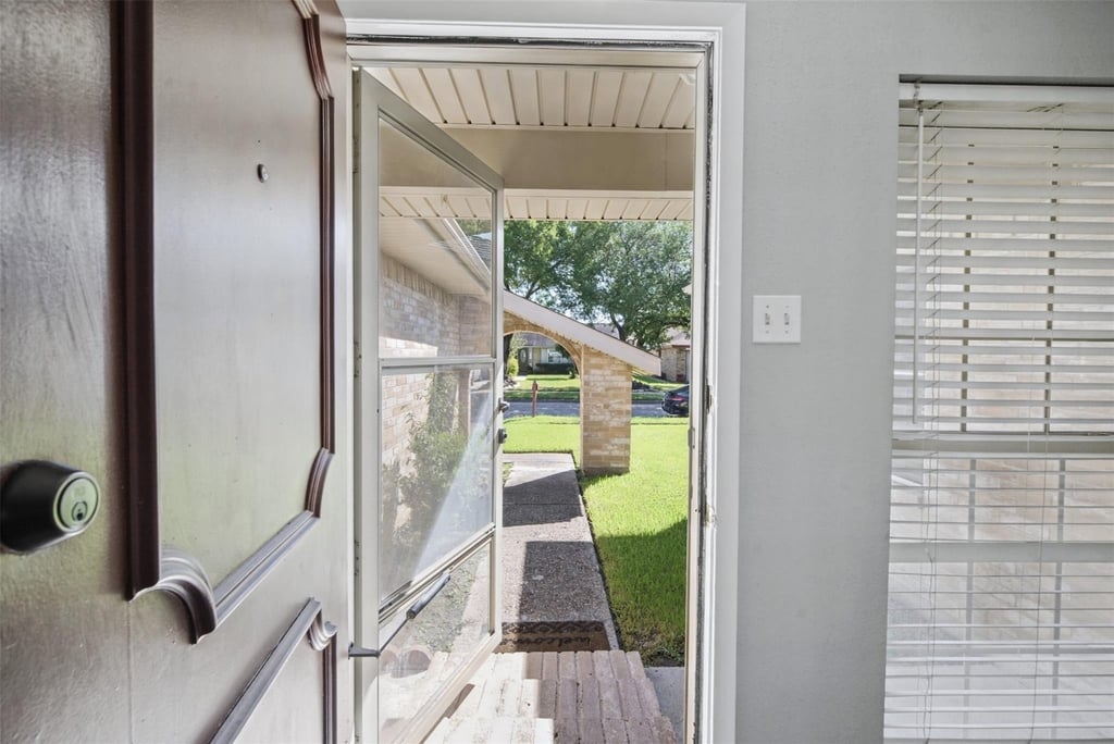 1323 Castle Glen Drive - Photo 6