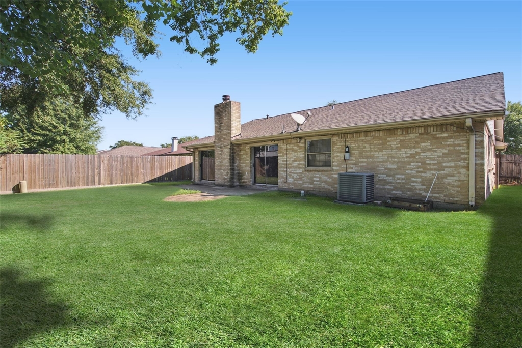 1323 Castle Glen Drive - Photo 29
