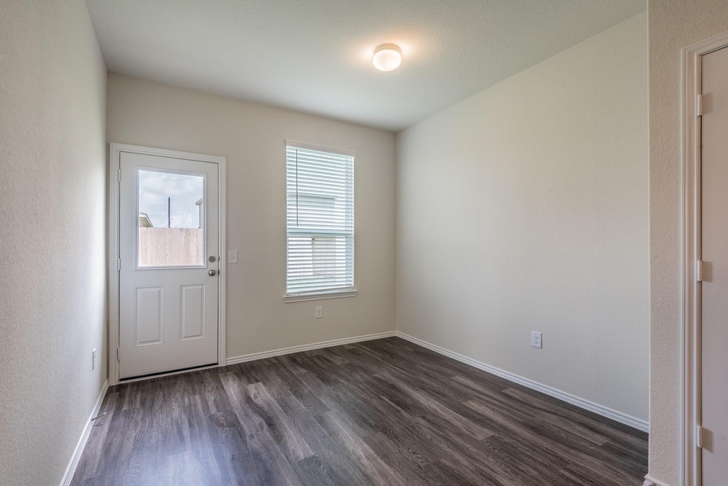 5715 Pampus Prairie Road - Photo 12