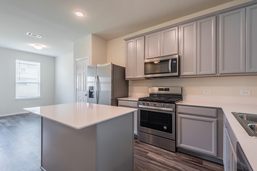 5715 Pampus Prairie Road - Photo 8