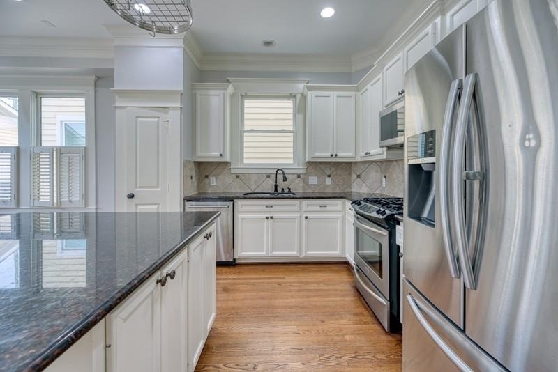 426 W 25th Street - Photo 17