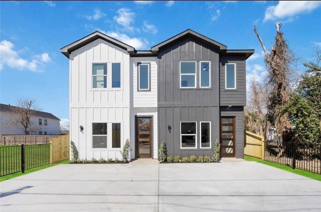 7920 Boy Street - Photo 0