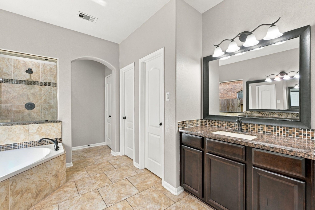 13102 Spear Trail Court - Photo 18