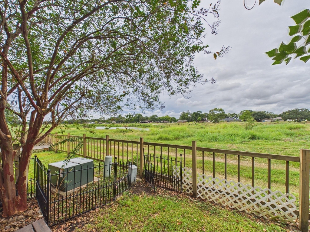 15938 Seahorse Drive - Photo 32