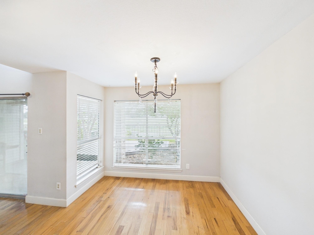 15938 Seahorse Drive - Photo 5