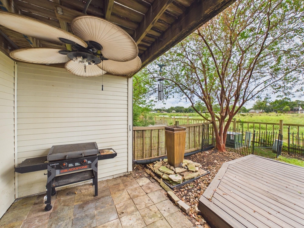15938 Seahorse Drive - Photo 29