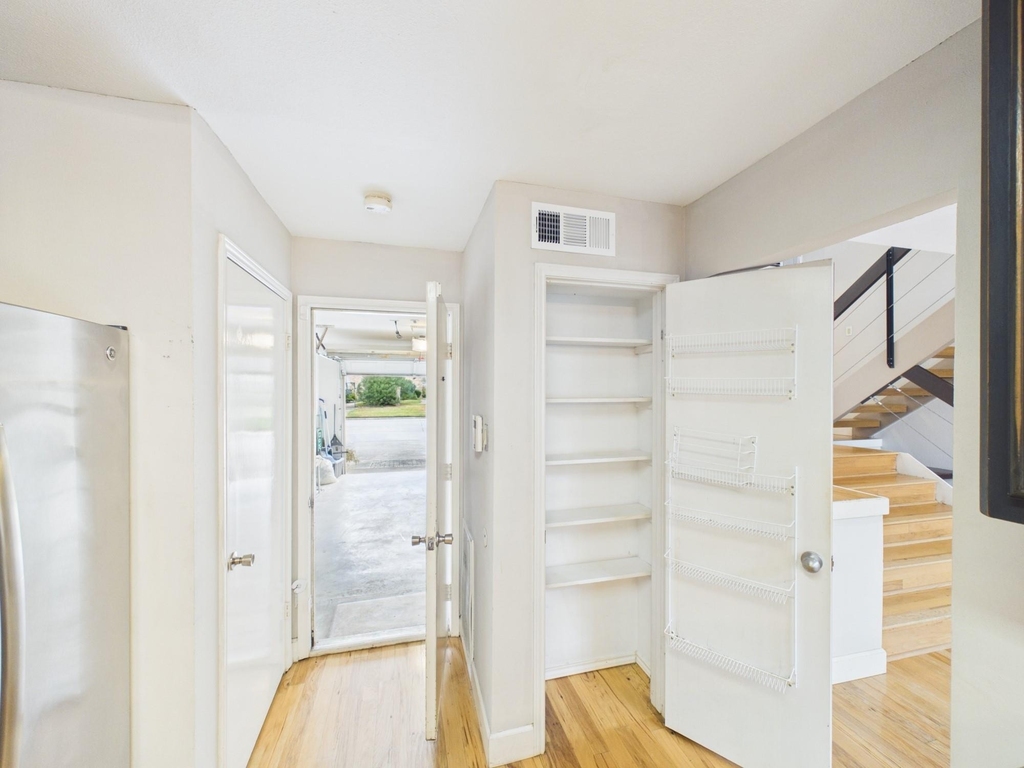 15938 Seahorse Drive - Photo 11