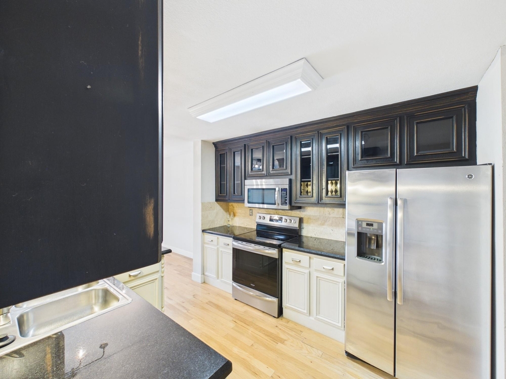 15938 Seahorse Drive - Photo 8