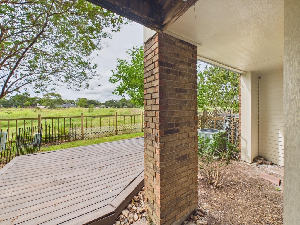 15938 Seahorse Drive - Photo 30