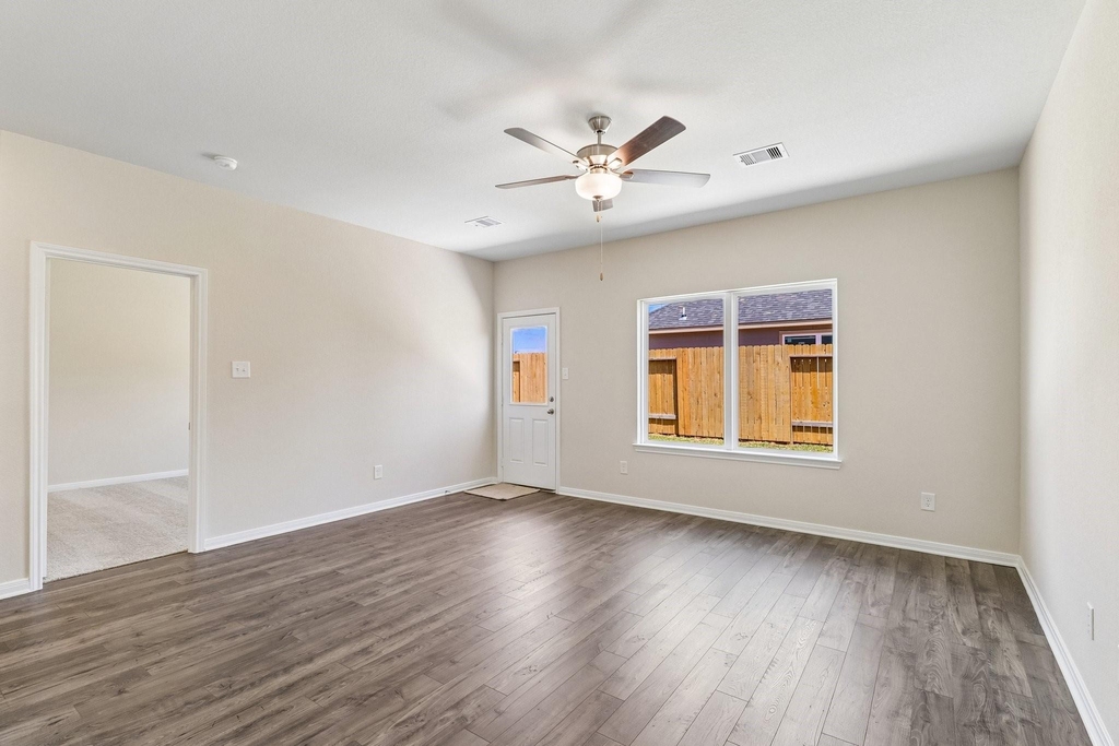 5910 Peony Place - Photo 10