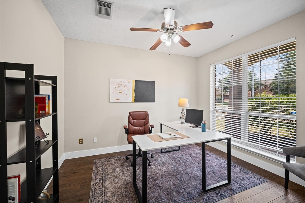 8711 Sandusky Court - Photo 4