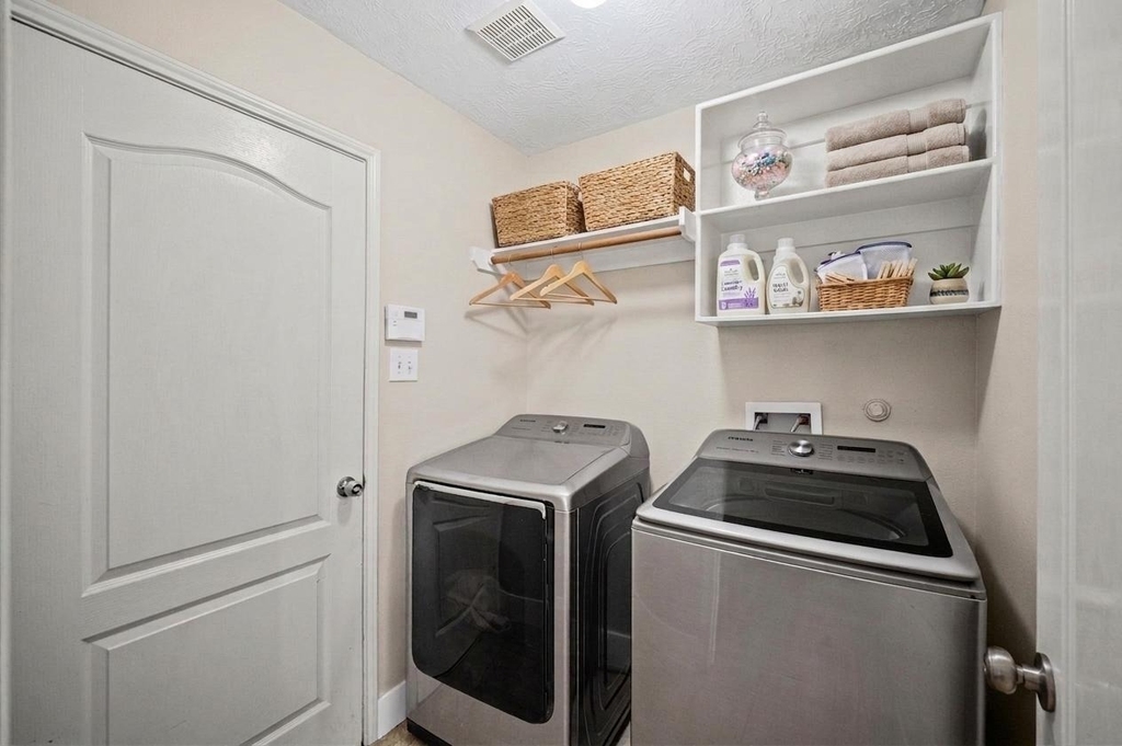 8711 Sandusky Court - Photo 20