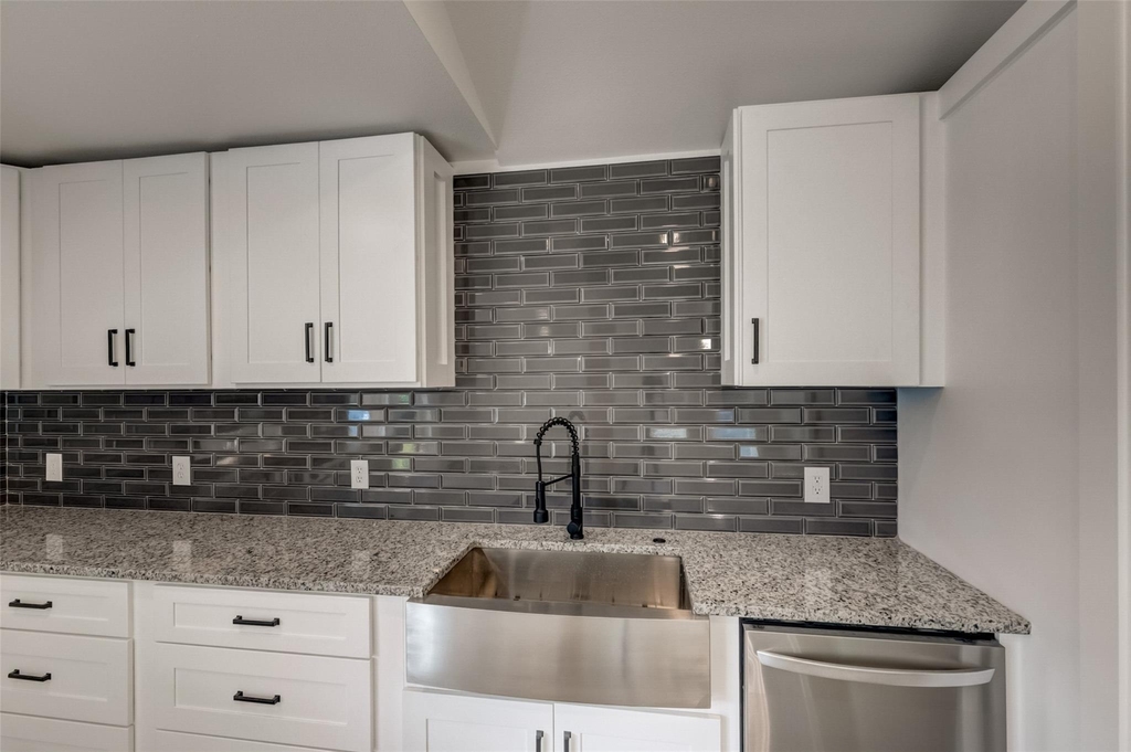 315 Cypress Street - Photo 8