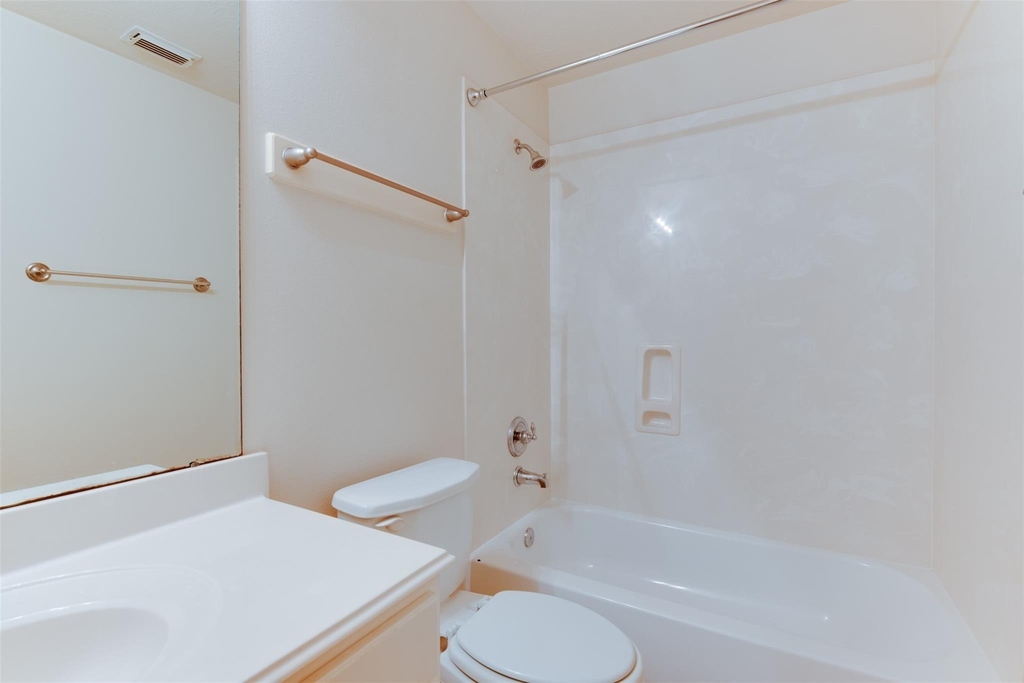 16014 Hidden Crest Drive - Photo 15