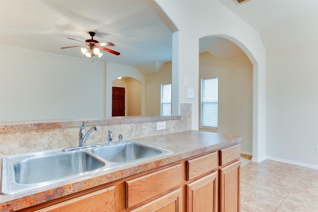 16014 Hidden Crest Drive - Photo 13