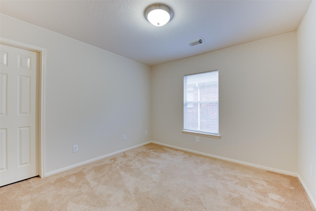 16014 Hidden Crest Drive - Photo 17