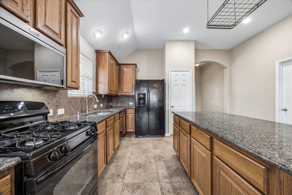 2404 Avalon Trace Lane - Photo 4