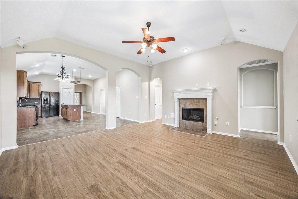 2404 Avalon Trace Lane - Photo 5