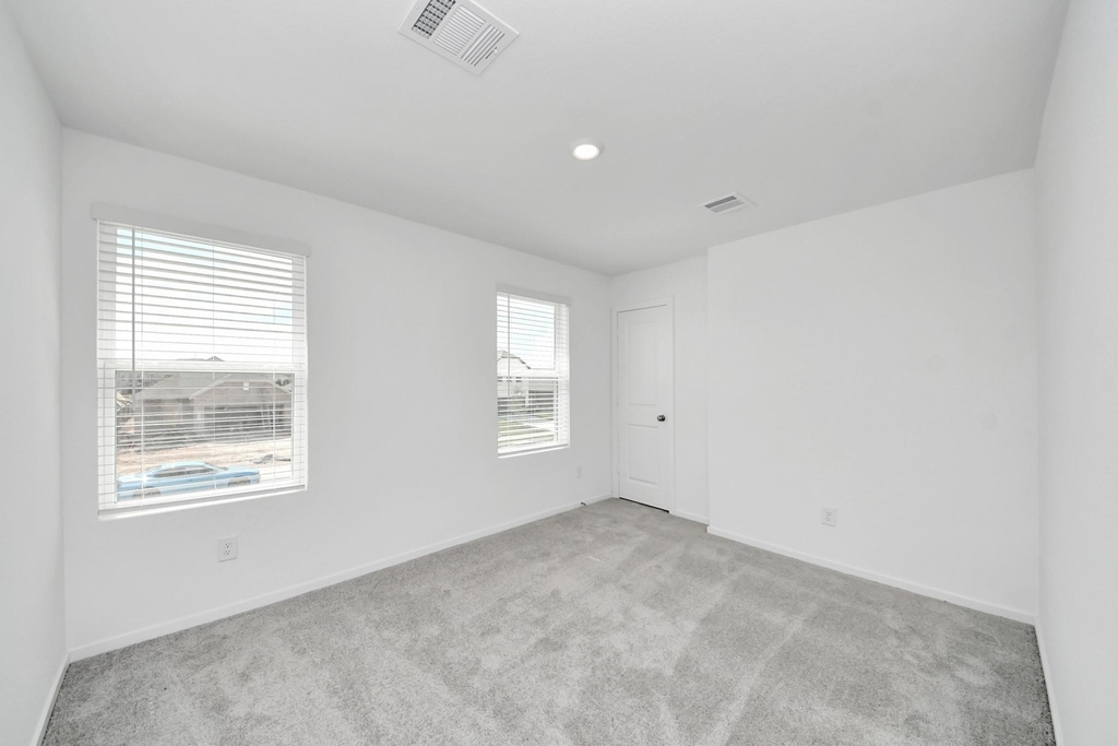 1631 Windrose Bend - Photo 35