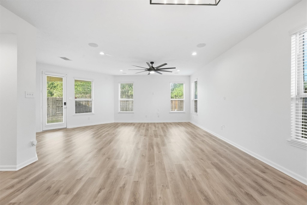 4527 Ashberry Pine Lane - Photo 9