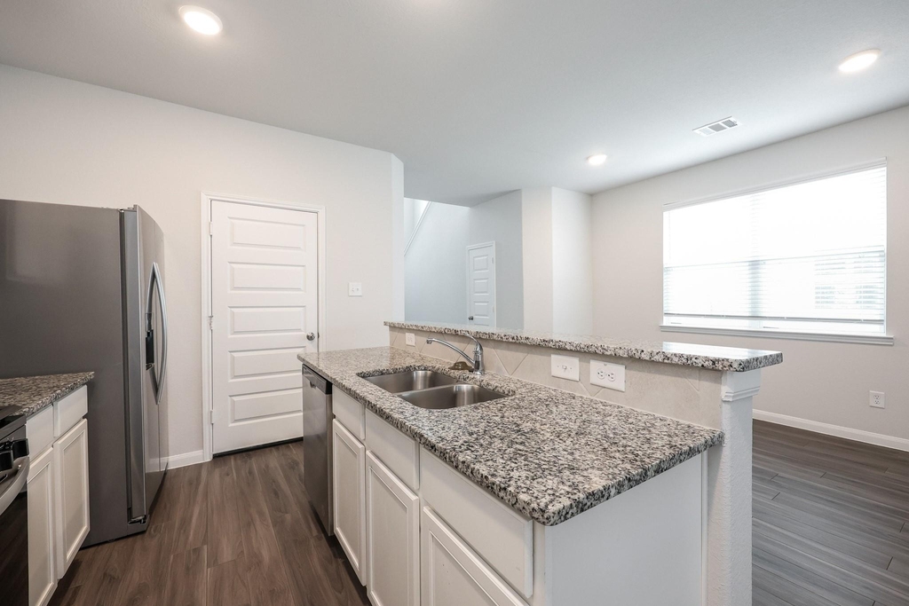 911 Imperial Heights Drive - Photo 14