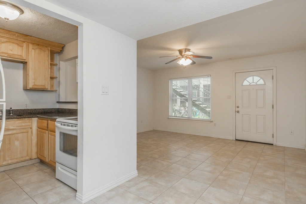 600 19th Street - Photo 6