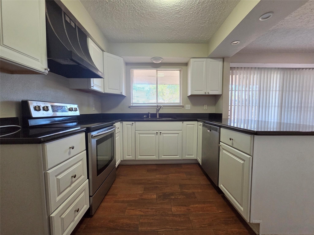 5723 Flax Bourton Street - Photo 6
