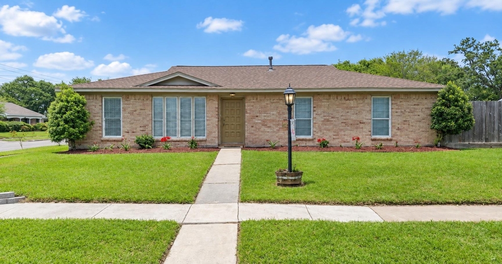 10503 Raydell Drive - Photo 0