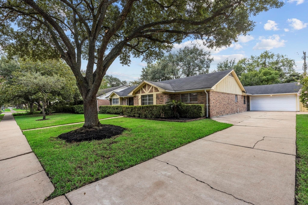 5447 Indigo Street - Photo 3