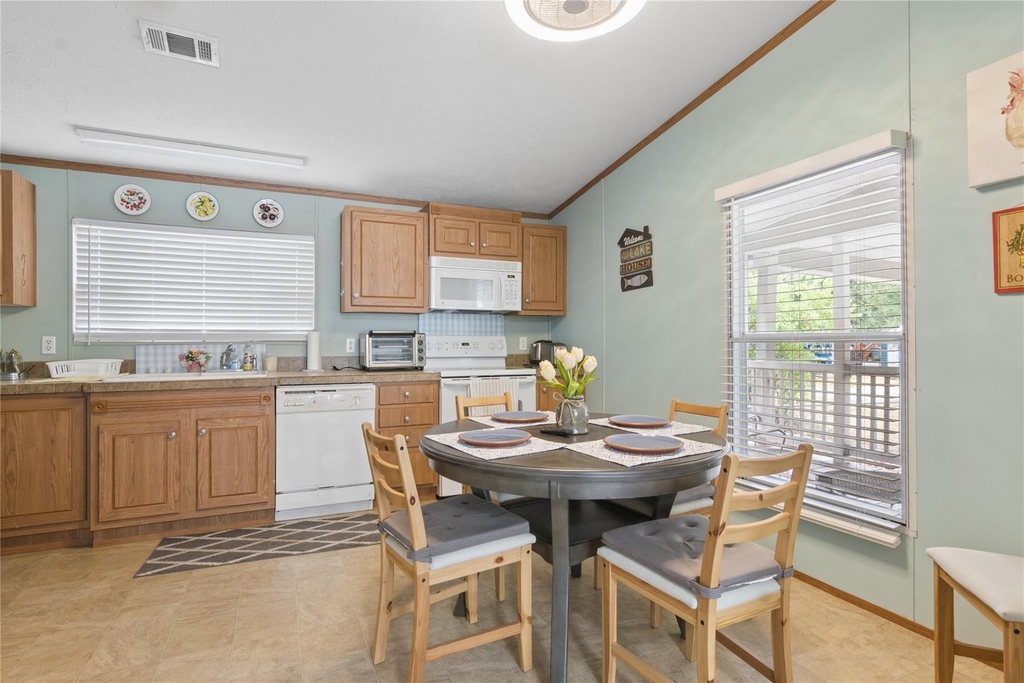 380 Antigua Drive - Photo 10